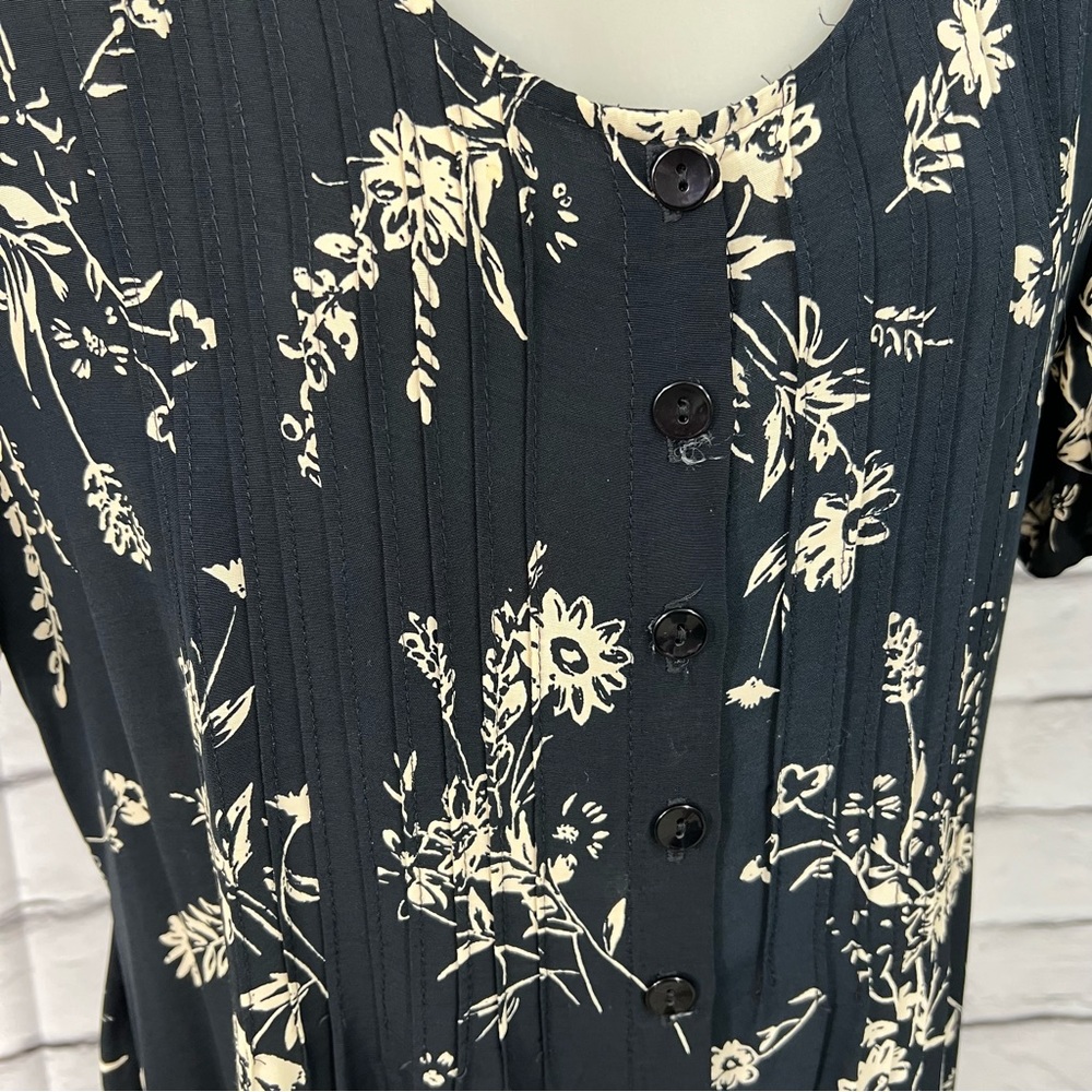 LANE BRYANT Designs & Co Navy & Cream Pleats Short Sleeve Tie Plus Sz 14 Modern - Picture 5 of 9